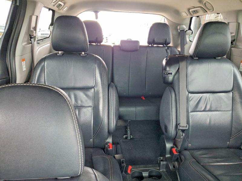 52942606 :رقم المزاد ، 5TDXZ3DCXHS877632 vin ، 2017 Toyota Sienna مزاد بيع