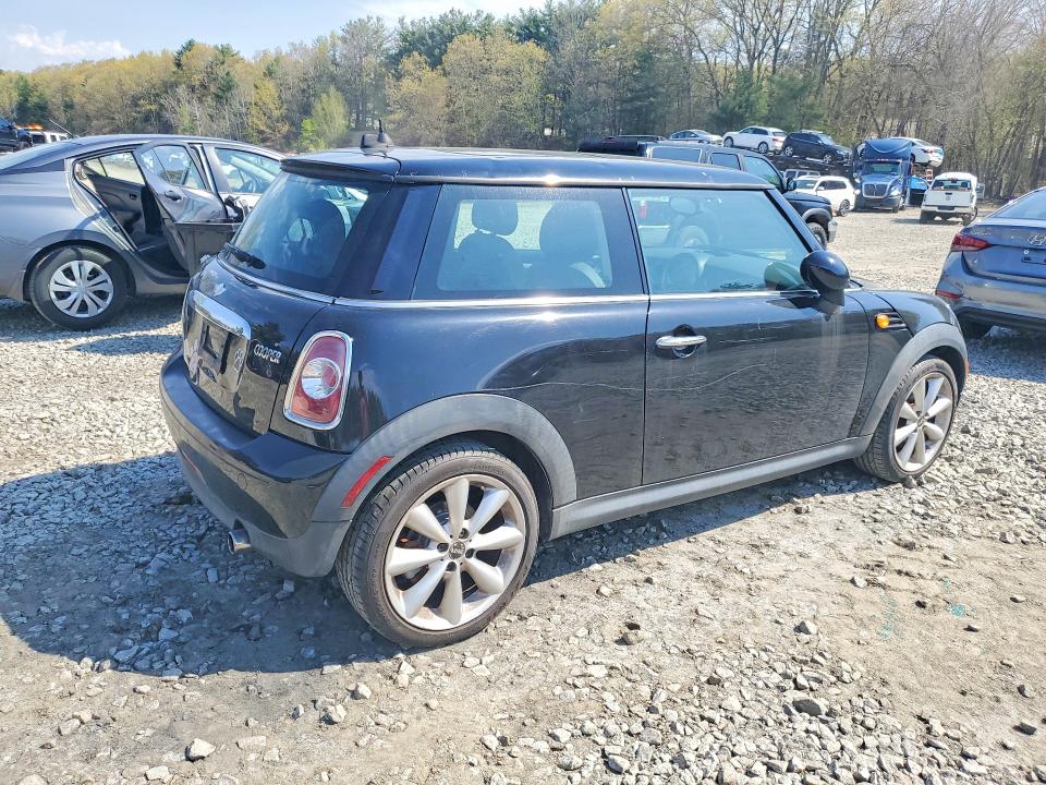 2013 Mini Cooper მანქანა იყიდება აუქციონზე, vin: WMWSU3C52DT372091, აუქციონის ნომერი: 52497506