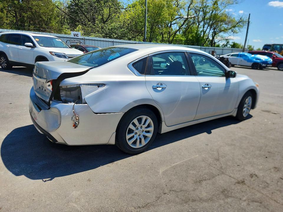 2017 Nissan Altima მანქანა იყიდება აუქციონზე, vin: 1N4AL3AP3HC496811, აუქციონის ნომერი: 52229256
