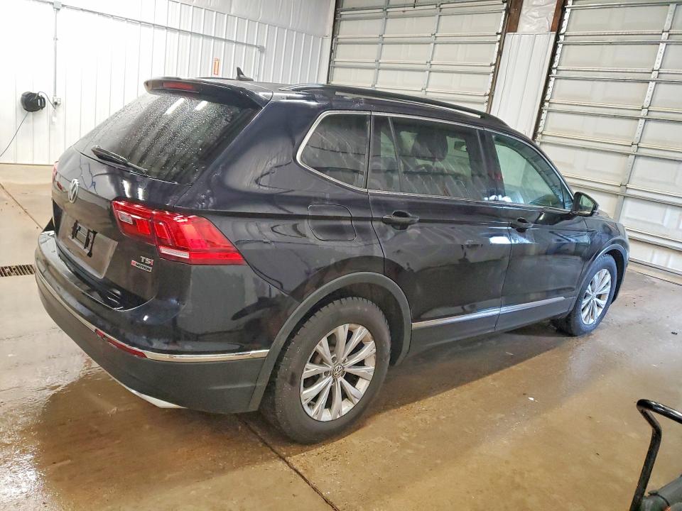 52775636 :رقم المزاد ، 3VV2B7AX8JM145004 vin ، 2018 Volkswagen Tiguan مزاد بيع