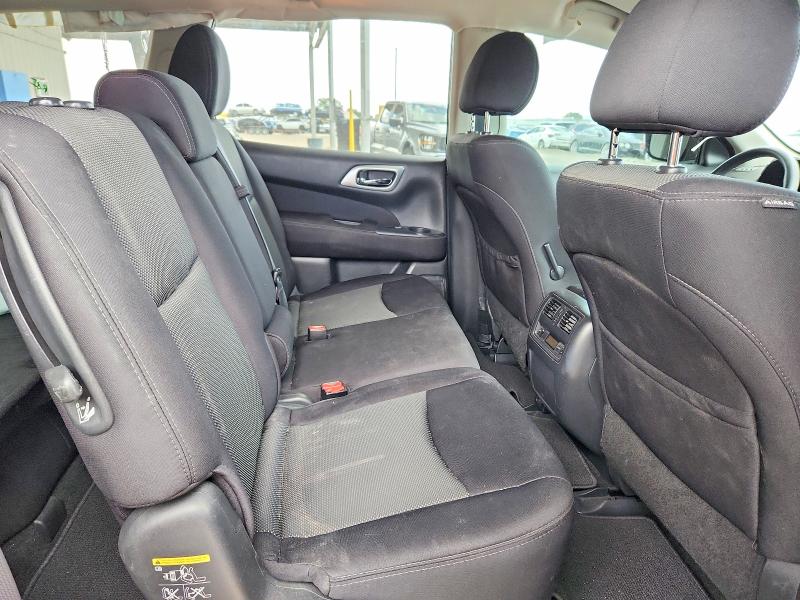 Продажа на аукционе авто 2017 Nissan Pathfinder, vin: 5N1DR2MN1HC909010, номер лота: 52405256