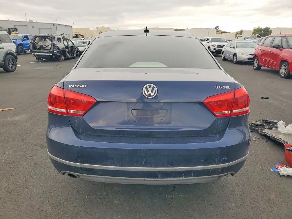 55191496 :رقم المزاد ، 1VWCM7A37CC061333 vin ، 2012 Volkswagen Passat مزاد بيع