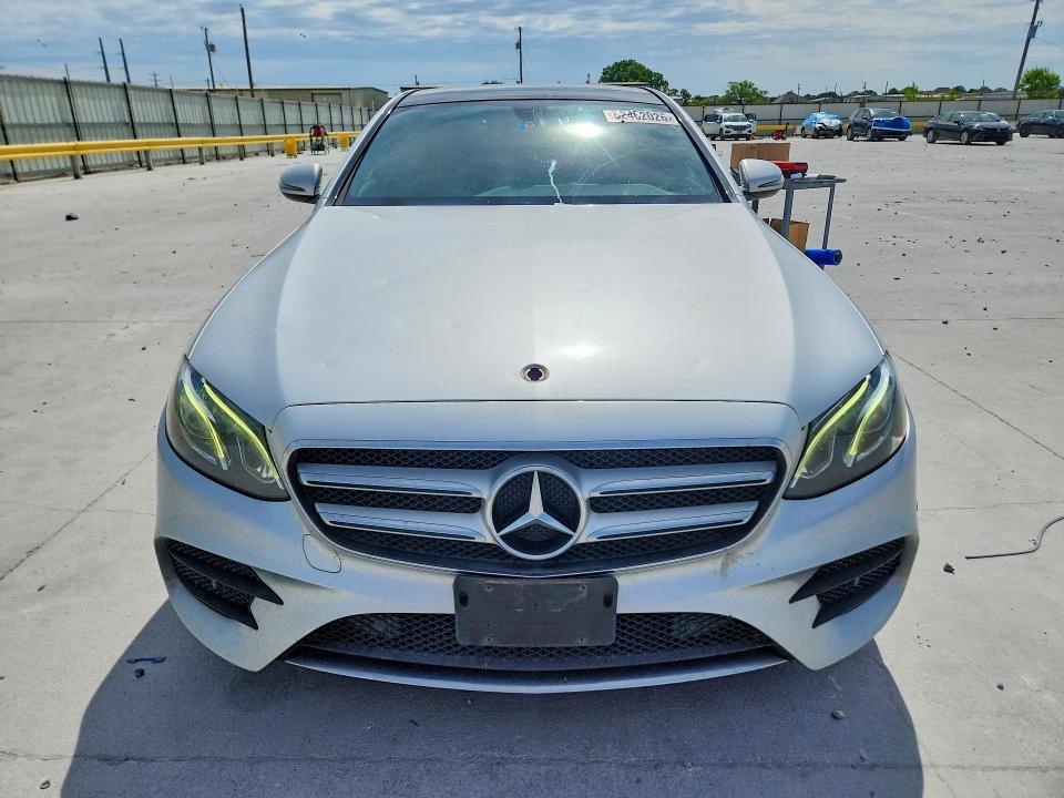 52462026 :رقم المزاد ، WDDZF4JB4HA042440 vin ، 2017 Mercedes-benz E مزاد بيع