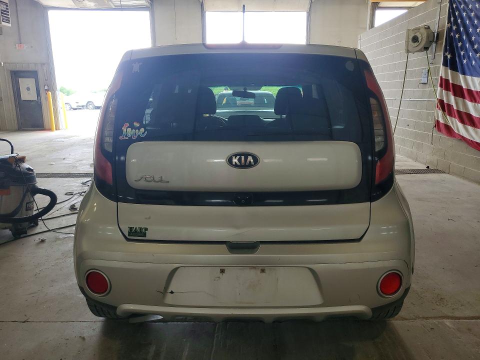 52894876 :رقم المزاد ، KNDJP3A59J7585939 vin ، 2018 Kia Soul مزاد بيع