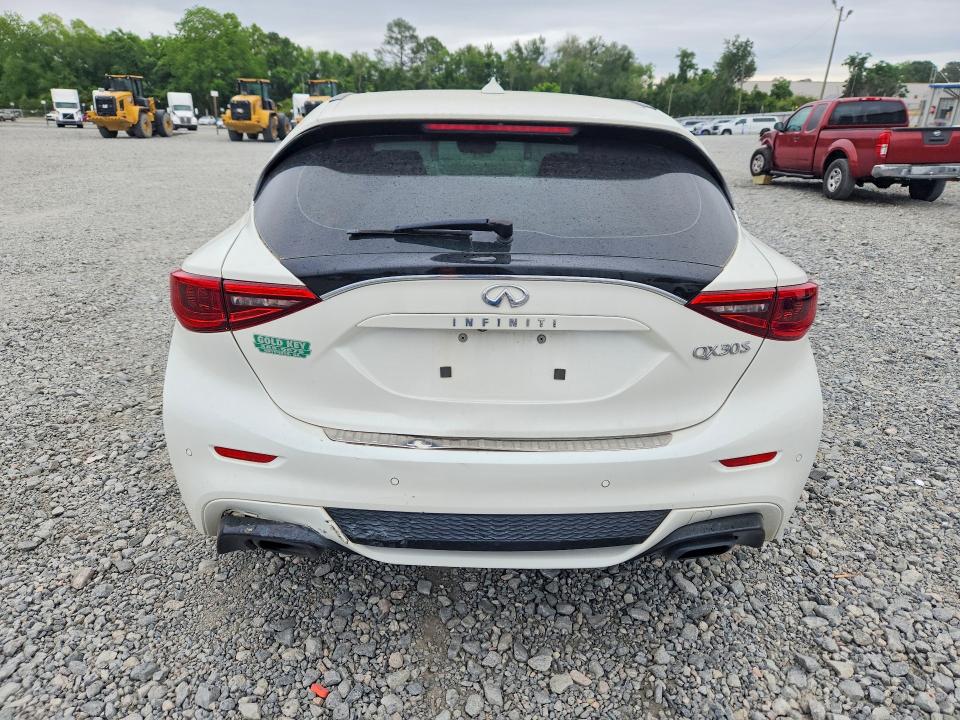 52068706 :رقم المزاد ، SJKCH5CP2JA042092 vin ، 2018 Infiniti Qx30 مزاد بيع