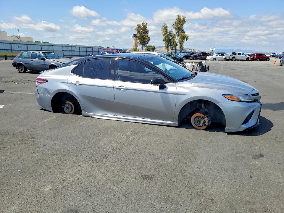 2019 Toyota Camry მანქანა იყიდება აუქციონზე, vin: 4T1B61HK3KU165471, აუქციონის ნომერი: 55458846