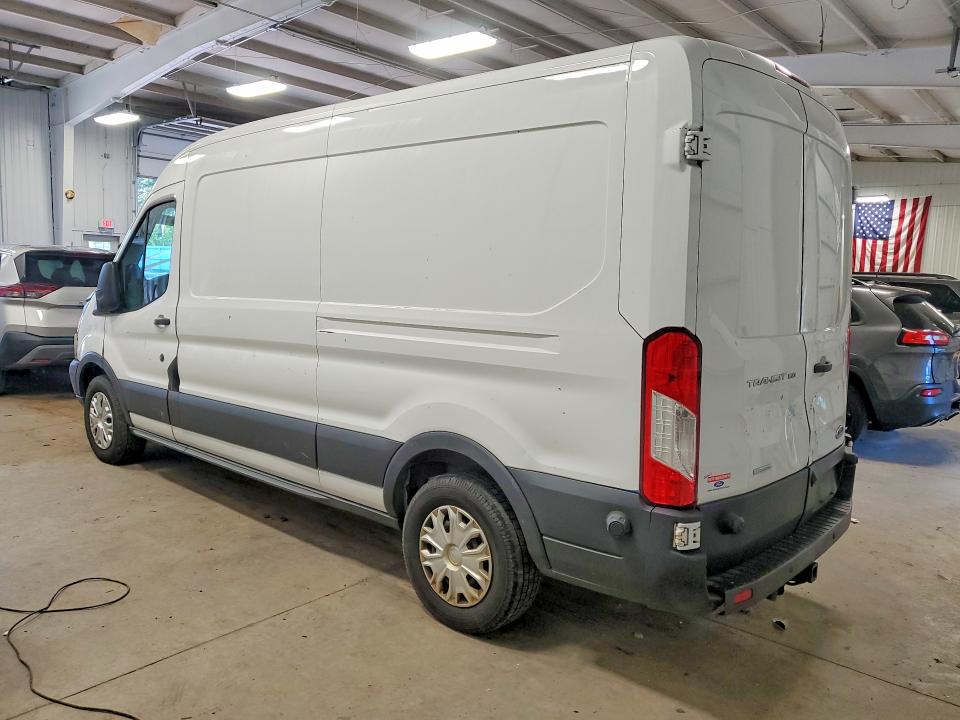 2015 Ford Transit მანქანა იყიდება აუქციონზე, vin: 1FTNE2CG0FKA04686, აუქციონის ნომერი: 52061126