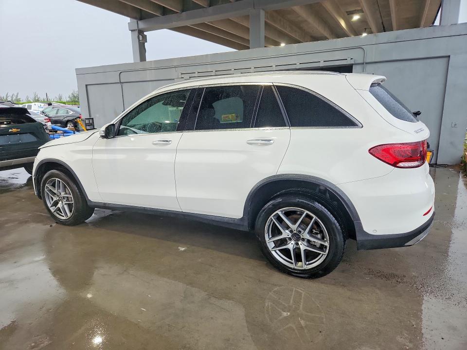 55320096 :رقم المزاد ، W1N0G8DB5NG029121 vin ، 2022 Mercedes-benz Glc مزاد بيع