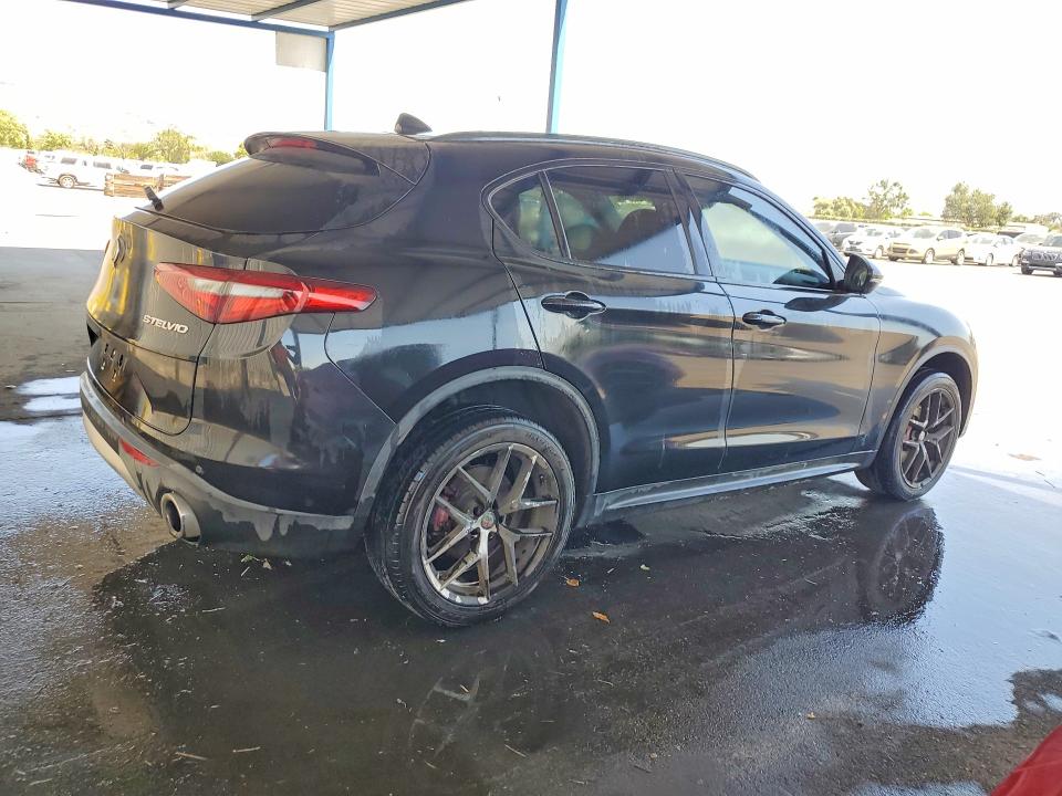 52088936 :رقم المزاد ، ZASPAJAN2K7C38879 vin ، 2019 Alfa Romeo Stelvio مزاد بيع
