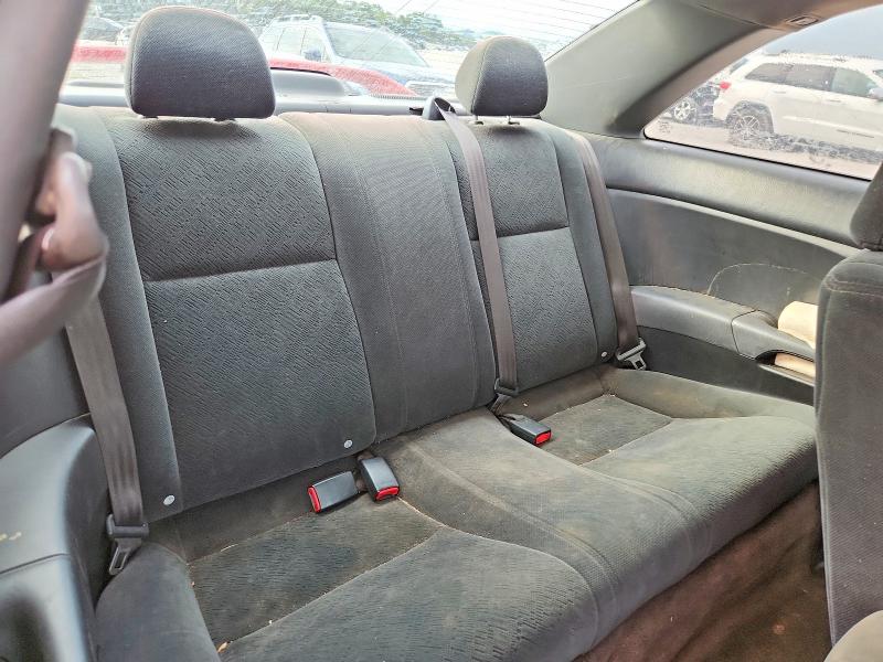 52926286 :رقم المزاد ، 1HGEM22945L042924 vin ، 2005 Honda Civic مزاد بيع