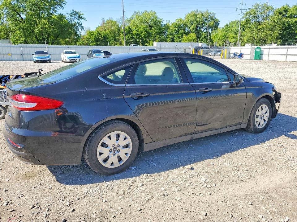 52519486 :رقم المزاد ، 3FA6P0G79LR233796 vin ، 2020 Ford Fusion مزاد بيع