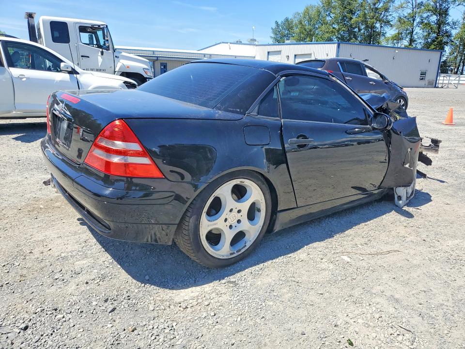 Aukcja sprzedaży 2000 Mercedes-benz Slk, vin: WDBKK47F2YF158514, numer aukcji: 55001206