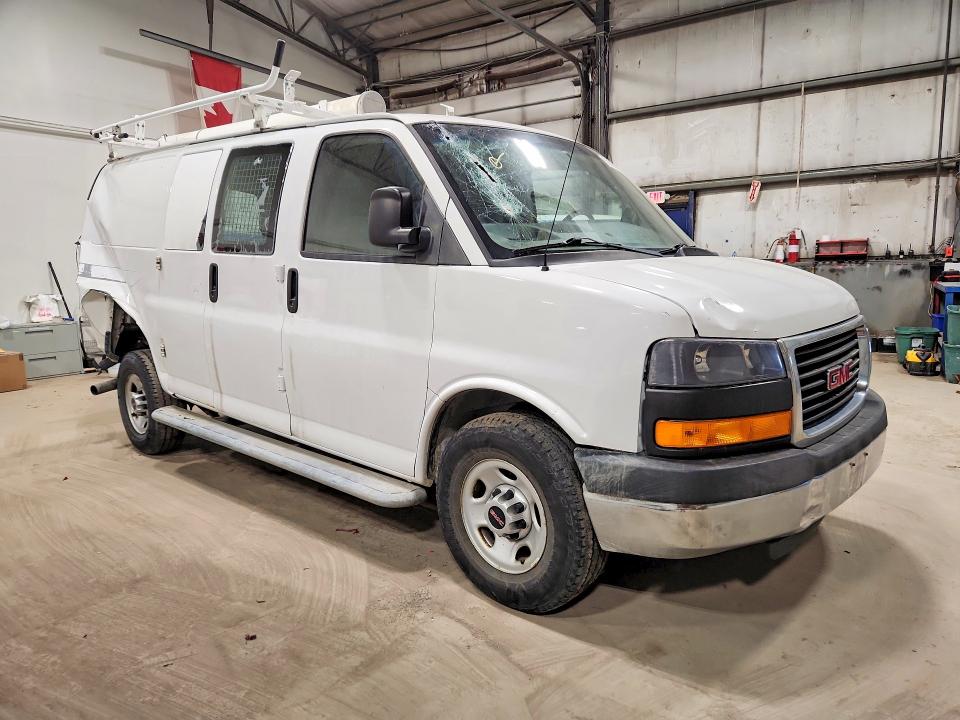52328006 :رقم المزاد ، 1GTW7FCF8F1267365 vin ، 2015 Gmc Savana مزاد بيع