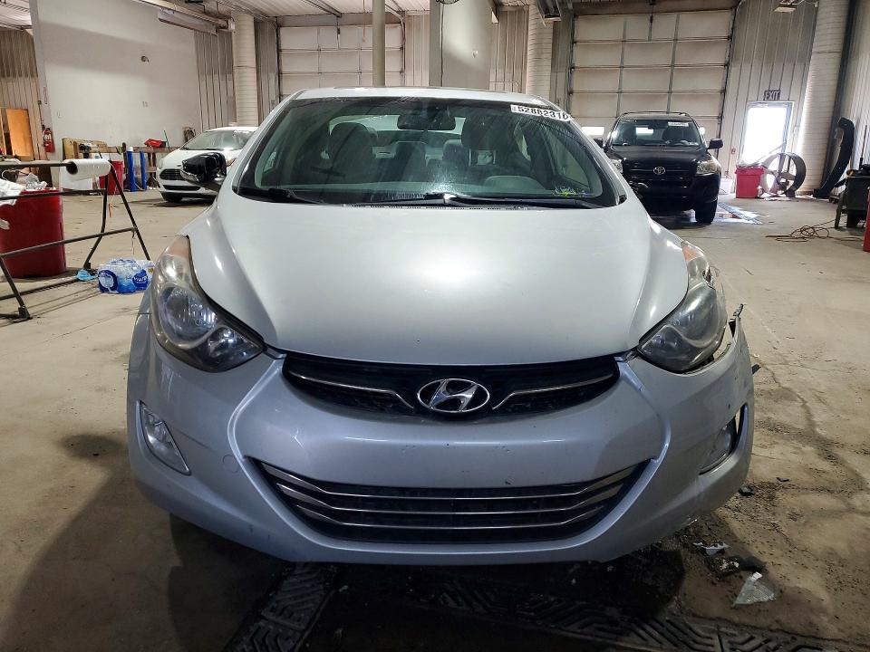 52882316 :رقم المزاد ، KMHDH4AE4DU846461 vin ، 2013 Hyundai Elantra مزاد بيع