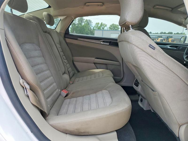 52578596 :رقم المزاد ، 3FA6P0LU3KR220875 vin ، 2019 Ford Fusion مزاد بيع