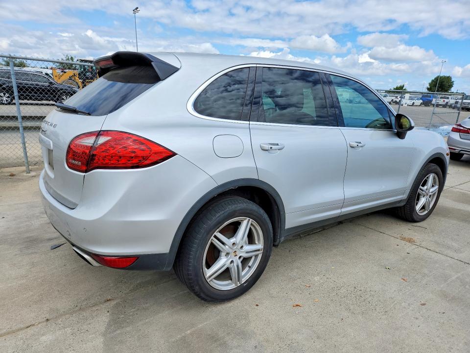 54102876 :رقم المزاد ، WP1AB2A29BLA48445 vin ، 2011 Porsche Cayenne مزاد بيع
