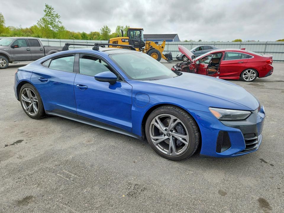 2024 Audi E-tron Gt მანქანა იყიდება აუქციონზე, vin: WAUFJBFW9R7002555, აუქციონის ნომერი: 53503686