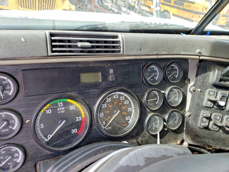 2005 Freightliner Columbia მანქანა იყიდება აუქციონზე, vin: 1FUJA6CV15PU00281, აუქციონის ნომერი: 53077656
