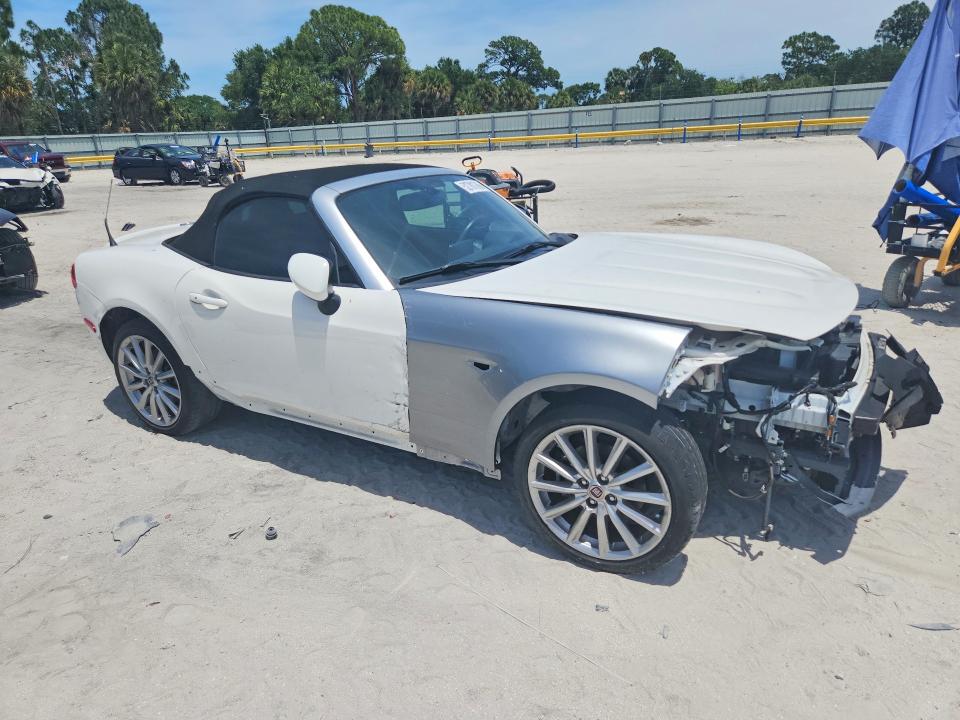 52781786 :رقم المزاد ، JC1NFAEK5H0127727 vin ، 2017 Fiat 124 Spider مزاد بيع