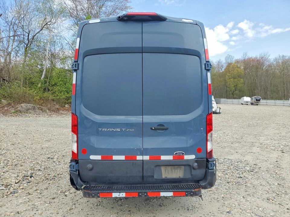 2020 Ford Transit მანქანა იყიდება აუქციონზე, vin: 1FTBR3X86LKB28280, აუქციონის ნომერი: 49717646