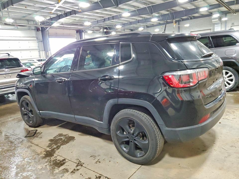 2018 Jeep Compass მანქანა იყიდება აუქციონზე, vin: 3C4NJDBB0JT304085, აუქციონის ნომერი: 54617216