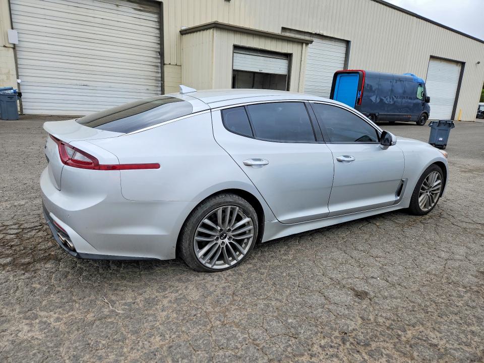 Продажа на аукционе авто 2018 Kia Stinger, vin: KNAE15LA1J6017602, номер лота: 52221916