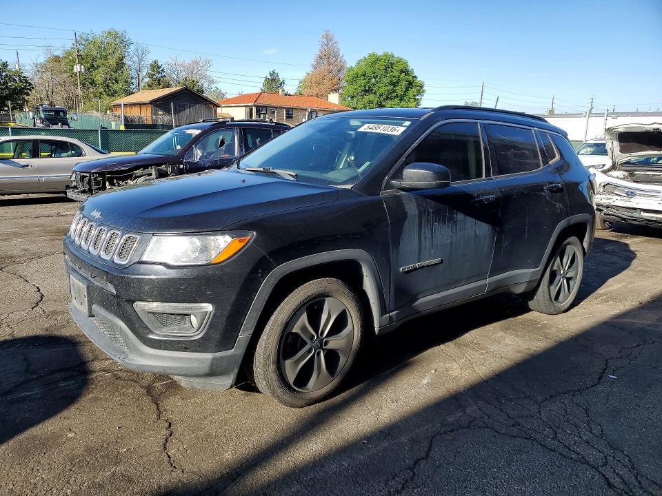 54861036 :رقم المزاد ، 3C4NJCBBXHT658801 vin ، 2017 Jeep Compass مزاد بيع