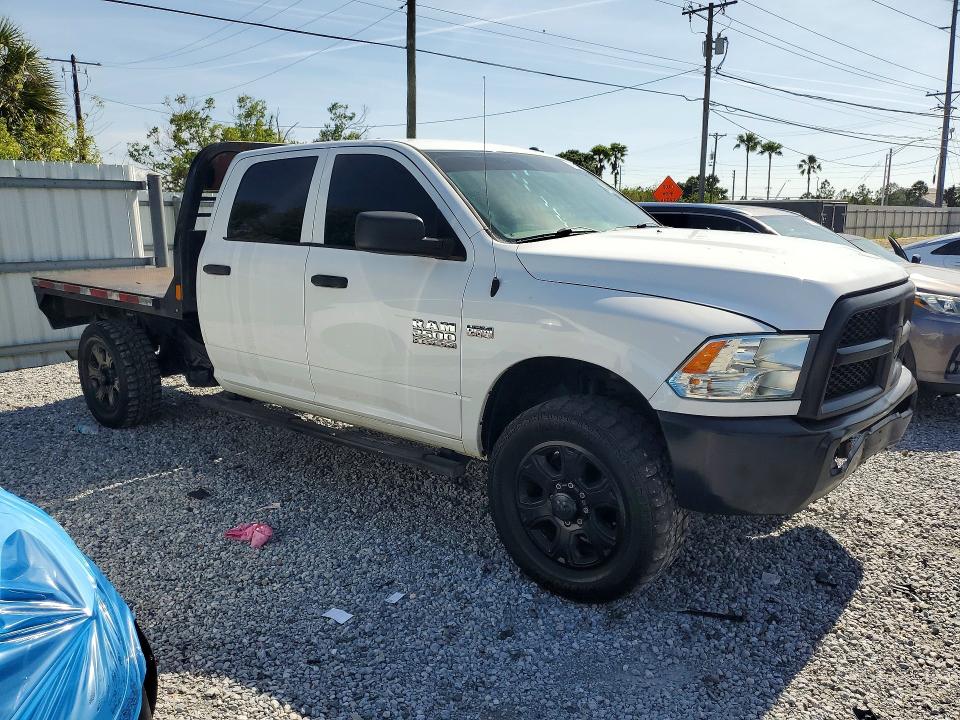 52654836 :رقم المزاد ، 3C7WR5HJ0JG333888 vin ، 2018 Ram 2500 مزاد بيع