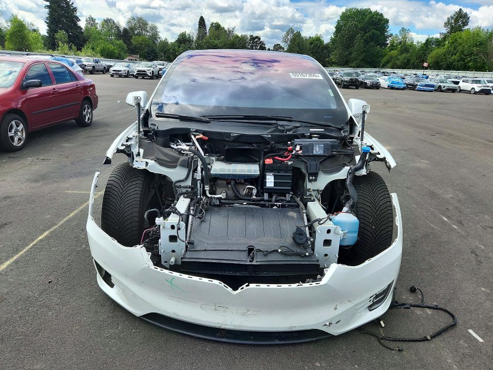 Продажа на аукционе авто 2017 Tesla Model X, vin: 5YJXCBE20HF055203, номер лота: 55167366