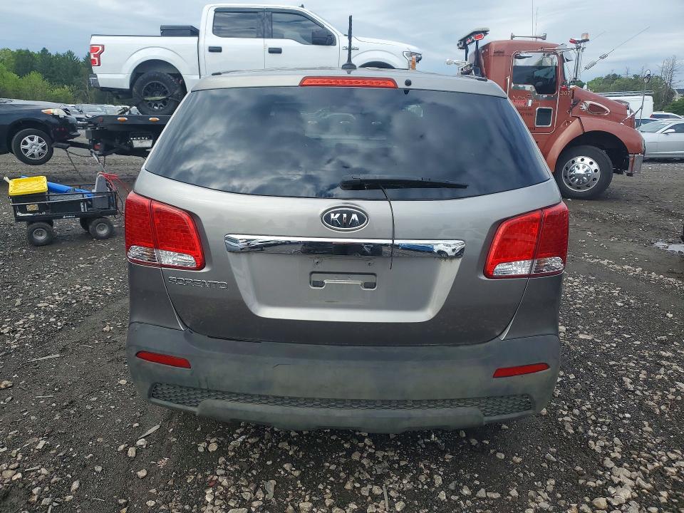 2011 Kia Sorento მანქანა იყიდება აუქციონზე, vin: 5XYKT3A12BG069598, აუქციონის ნომერი: 52849146