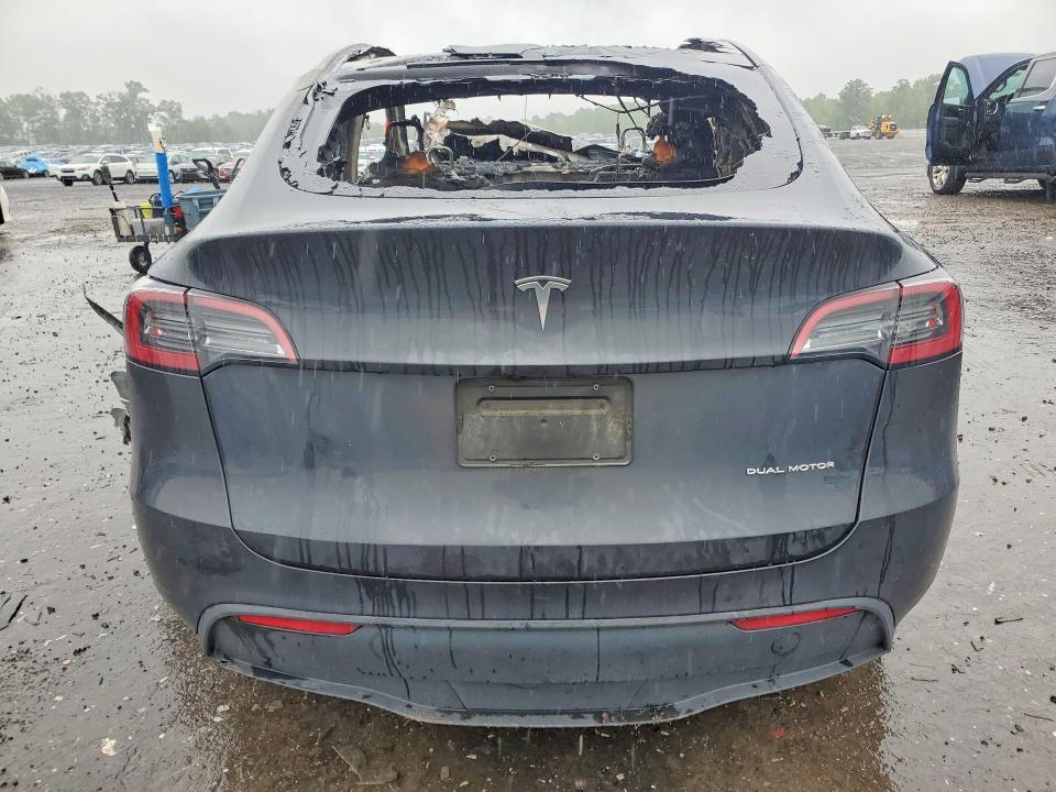 Продажа на аукционе авто 2024 Tesla Model Y, vin: 7SAYGAEE0RF002504, номер лота: 51901136
