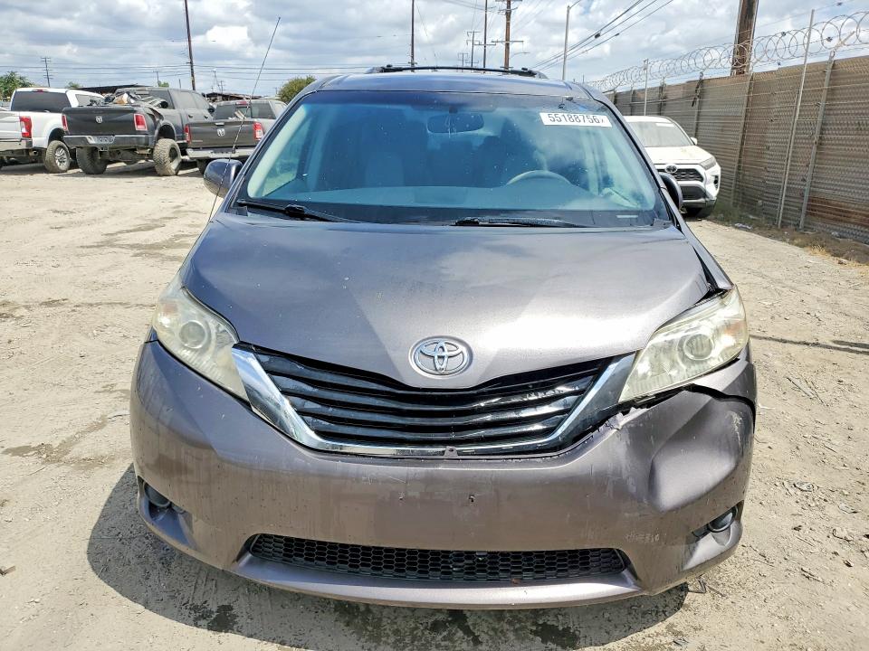 55188756 :رقم المزاد ، 5TDKK3DC6BS090490 vin ، 2011 Toyota Sienna مزاد بيع