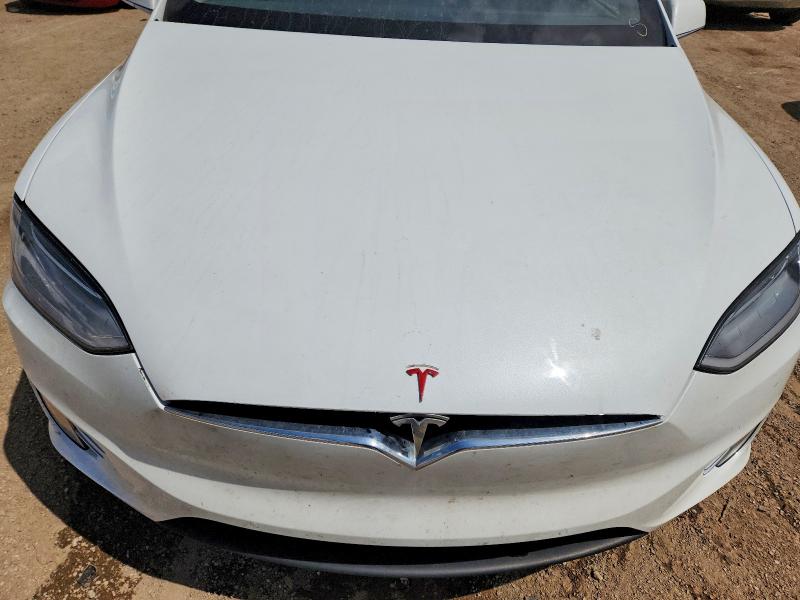 52499456 :رقم المزاد ، 5YJXCDE23JF112060 vin ، 2018 Tesla Model X مزاد بيع