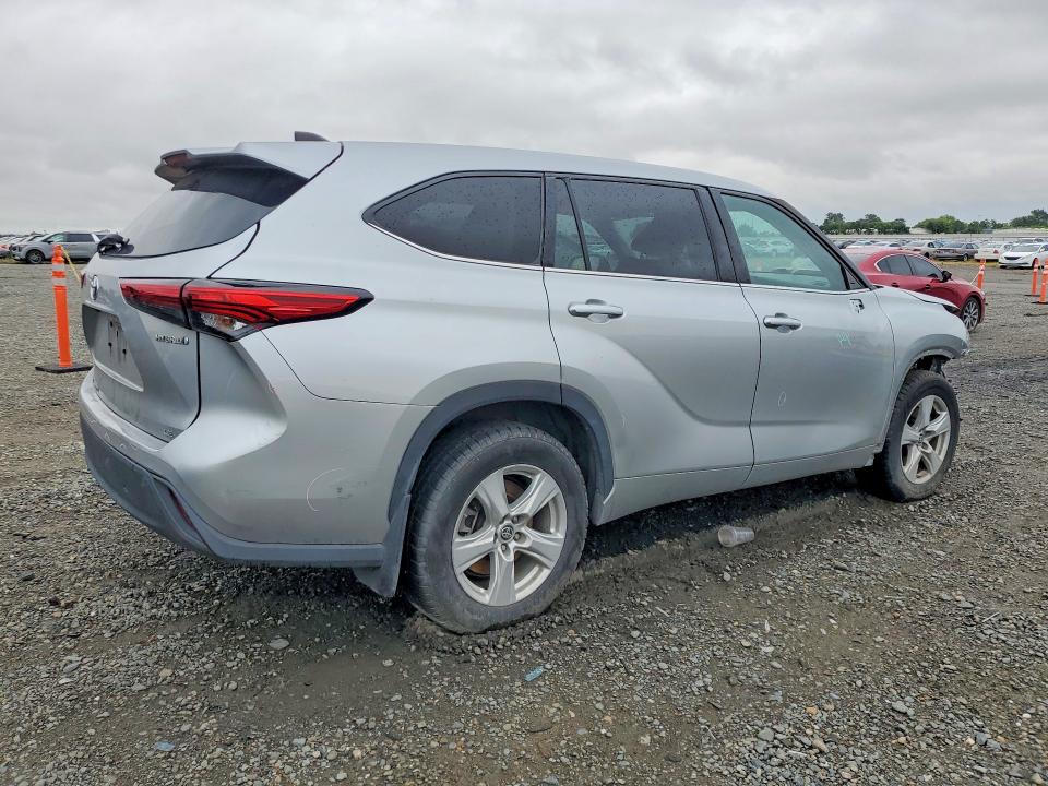 Продажа на аукционе авто 2022 Toyota Highlander, vin: 5TDBBRCH3NS554498, номер лота: 52285636