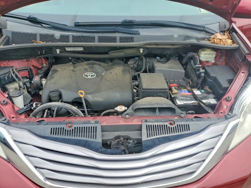 55096726 :رقم المزاد ، 5TDYZ3DC2HS794720 vin ، 2017 Toyota Sienna مزاد بيع