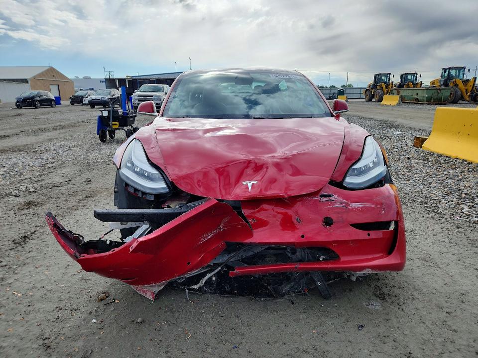 52927646 :رقم المزاد ، 5YJ3E1EB2KF392983 vin ، 2019 Tesla Model 3 مزاد بيع