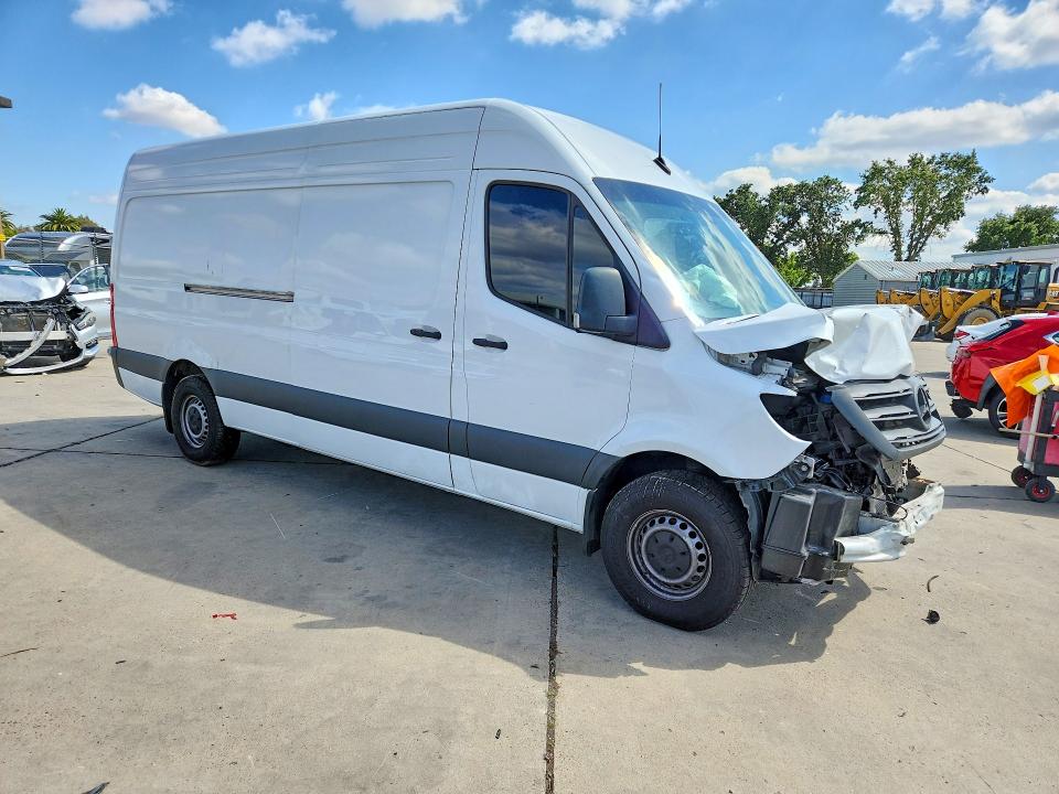 55555756 :رقم المزاد ، W1Y4KCHY1RT178899 vin ، 2024 Mercedes-benz Sprinter مزاد بيع