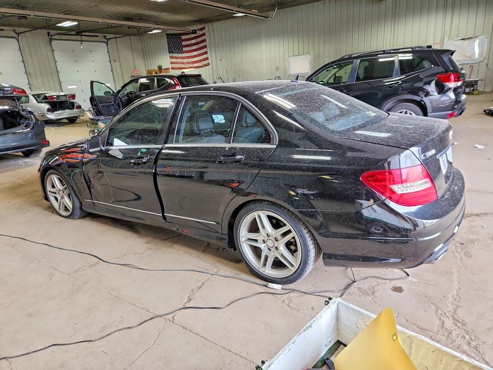 Продажа на аукционе авто 2013 Mercedes-benz C, vin: WDDGF8AB2DR263772, номер лота: 52028176