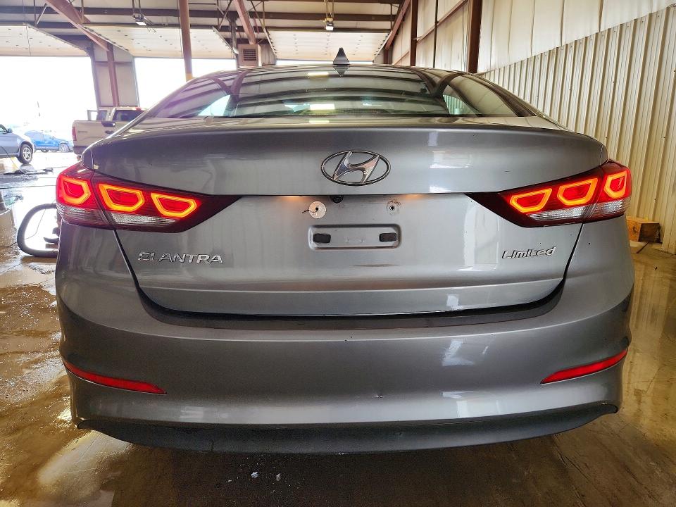 54834986 :رقم المزاد ، KMHD84LF0HU225293 vin ، 2017 Hyundai Elantra مزاد بيع