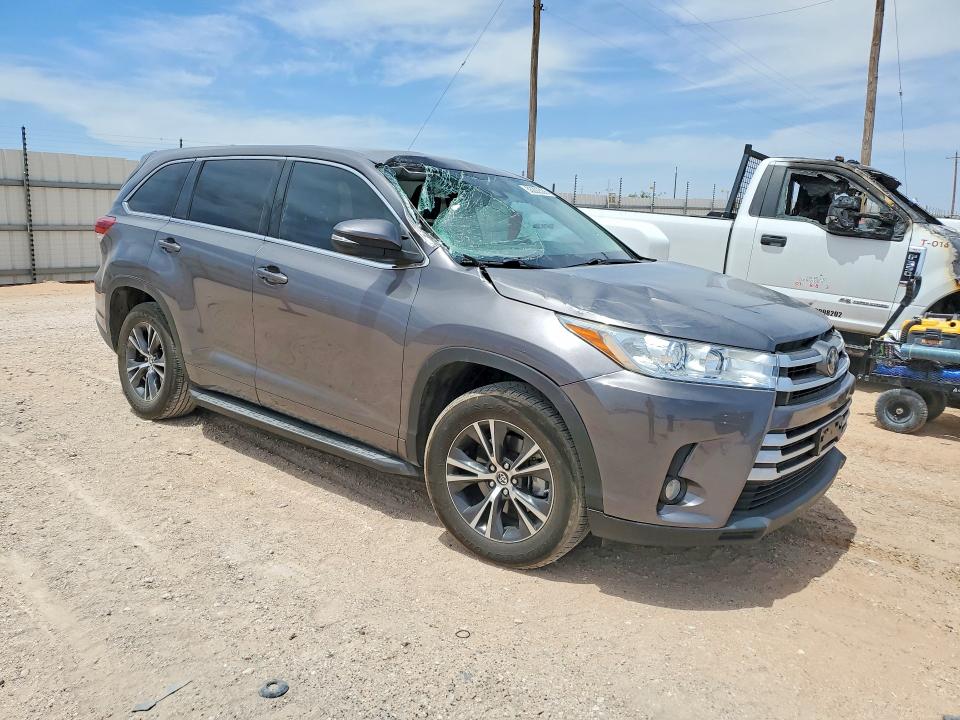 Продаж на аукціоні авто 2018 Toyota Highlander, vin: 5TDZZRFH6JS236679, номер лоту: 53202336