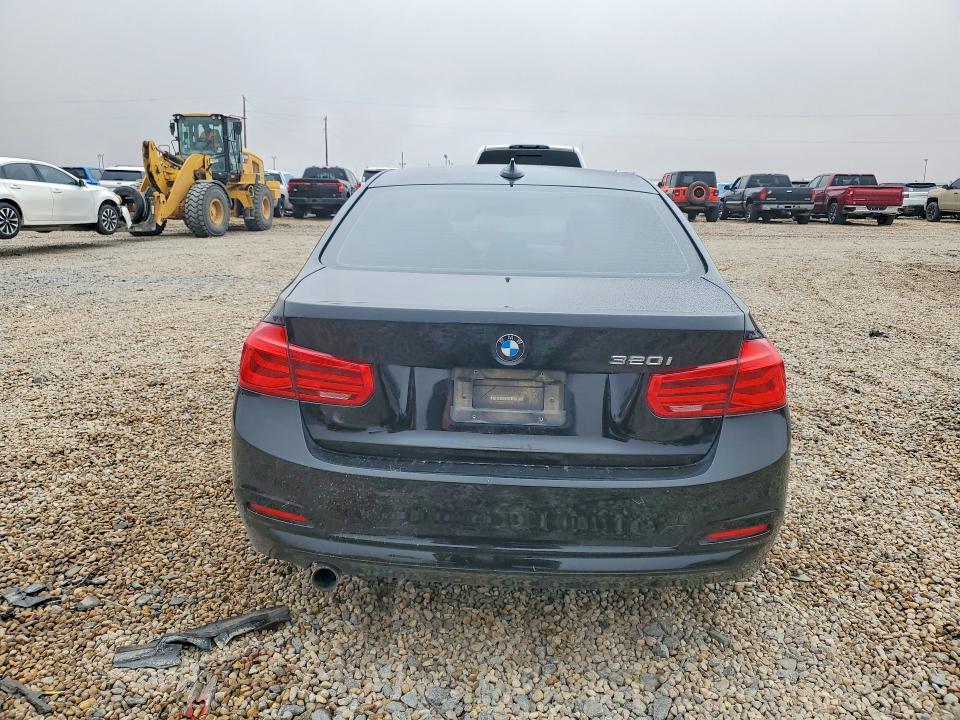 Продаж на аукціоні авто 2016 Bmw 320, vin: WBA8E1G55GNU10802, номер лоту: 54400956