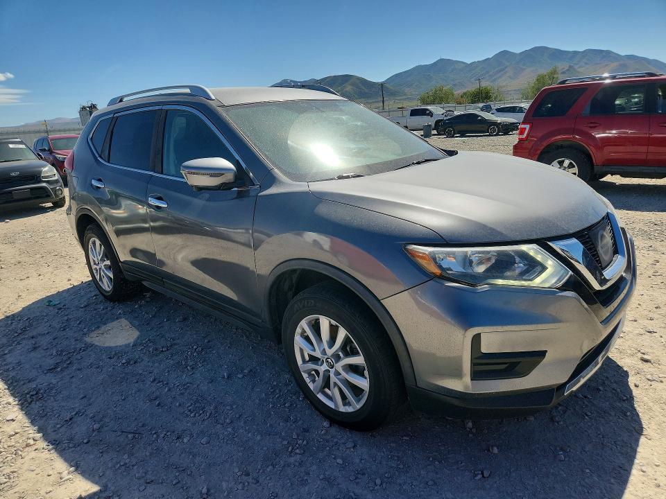 53949186 :رقم المزاد ، KNMAT2MV1HP616614 vin ، 2017 Nissan Rogue مزاد بيع