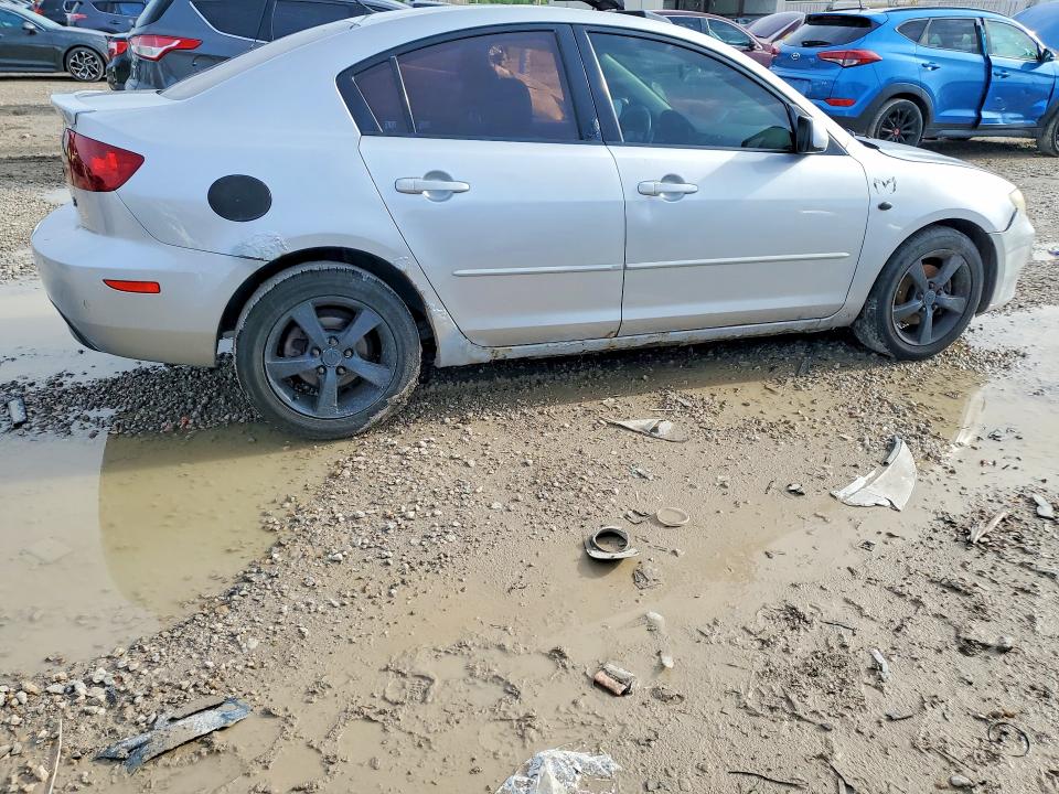 2004 Mazda 3 მანქანა იყიდება აუქციონზე, vin: JM1BK12F641182829, აუქციონის ნომერი: 52586956
