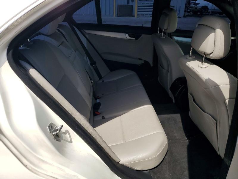 Продажа на аукционе авто 2013 Mercedes-benz C, vin: WDDGF4HB6DA789478, номер лота: 50800326