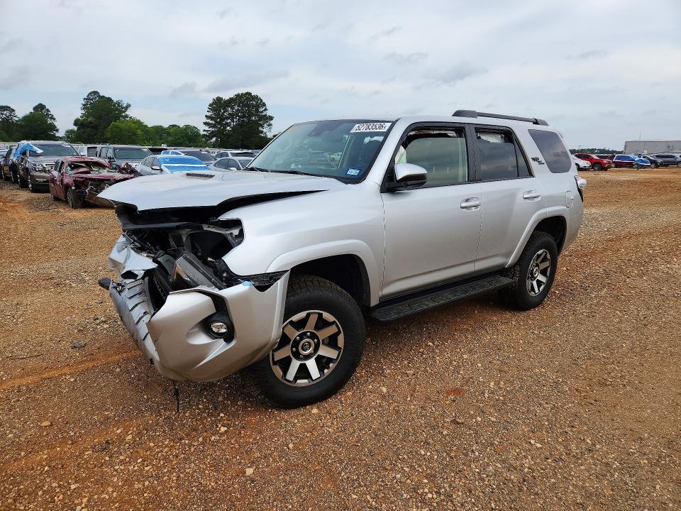 52783536 :رقم المزاد ، JTEPU5JR9N6006148 vin ، 2022 Toyota 4runner مزاد بيع