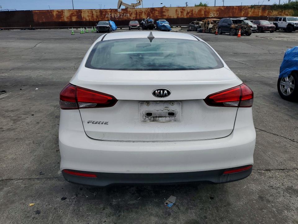 53948916 :رقم المزاد ، 3KPFL4A71HE117058 vin ، 2017 Kia Forte مزاد بيع