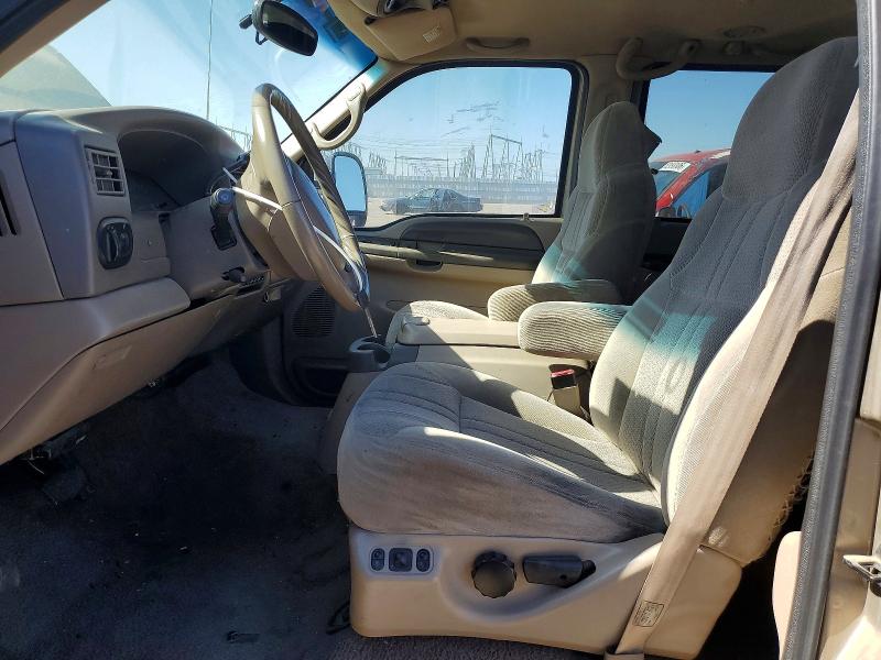 2000 Ford Excursion მანქანა იყიდება აუქციონზე, vin: 1FMNU40L3YEC37832, აუქციონის ნომერი: 52192046