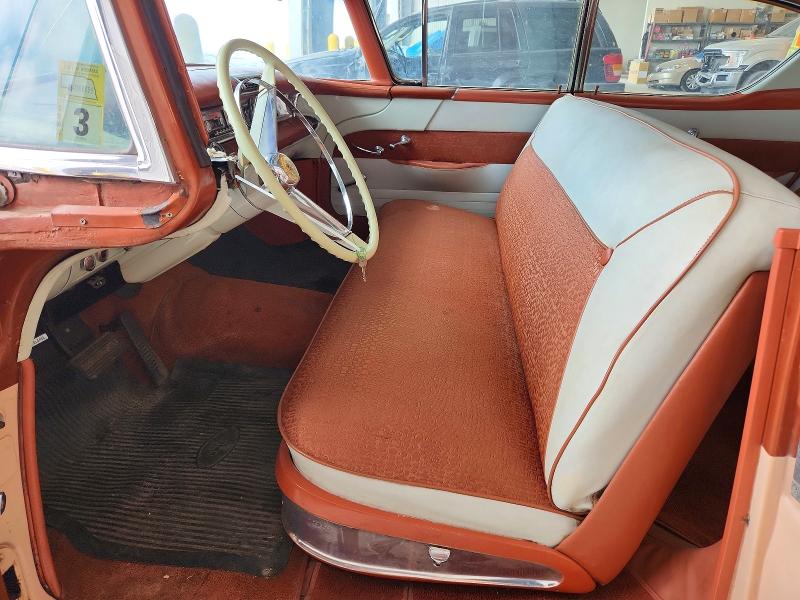 53095536 :رقم المزاد ، 5D4036018 vin ، 1957 Buick Riviera مزاد بيع