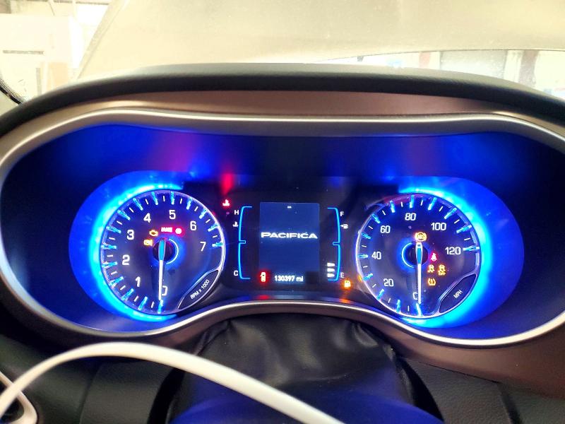 53224156 :رقم المزاد ، 2C4RC1FG1JR182825 vin ، 2018 Chrysler Pacifica مزاد بيع