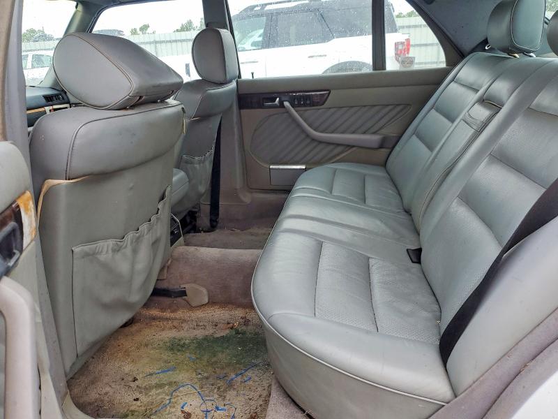 Продажа на аукционе авто 1991 Mercedes-benz 560, vin: WDBCA39E0MA569696, номер лота: 53843156
